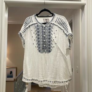 Johnny Was white and navy cotton top(hl)